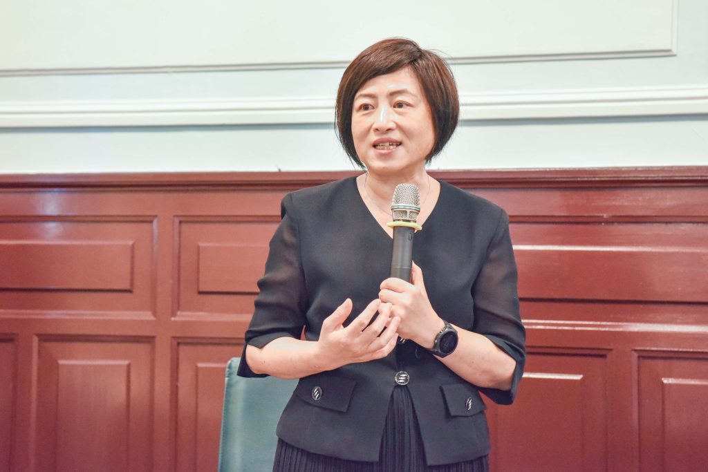劉美慧教務長期許跨領域學習規劃辦公室能全方位地支持學生成為跨域創新人才。